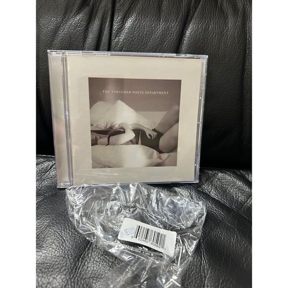 Taylor Swift Tortured Poets Department CD Bonus Manuscript Hand Signed Photo - Picture 3 of 6